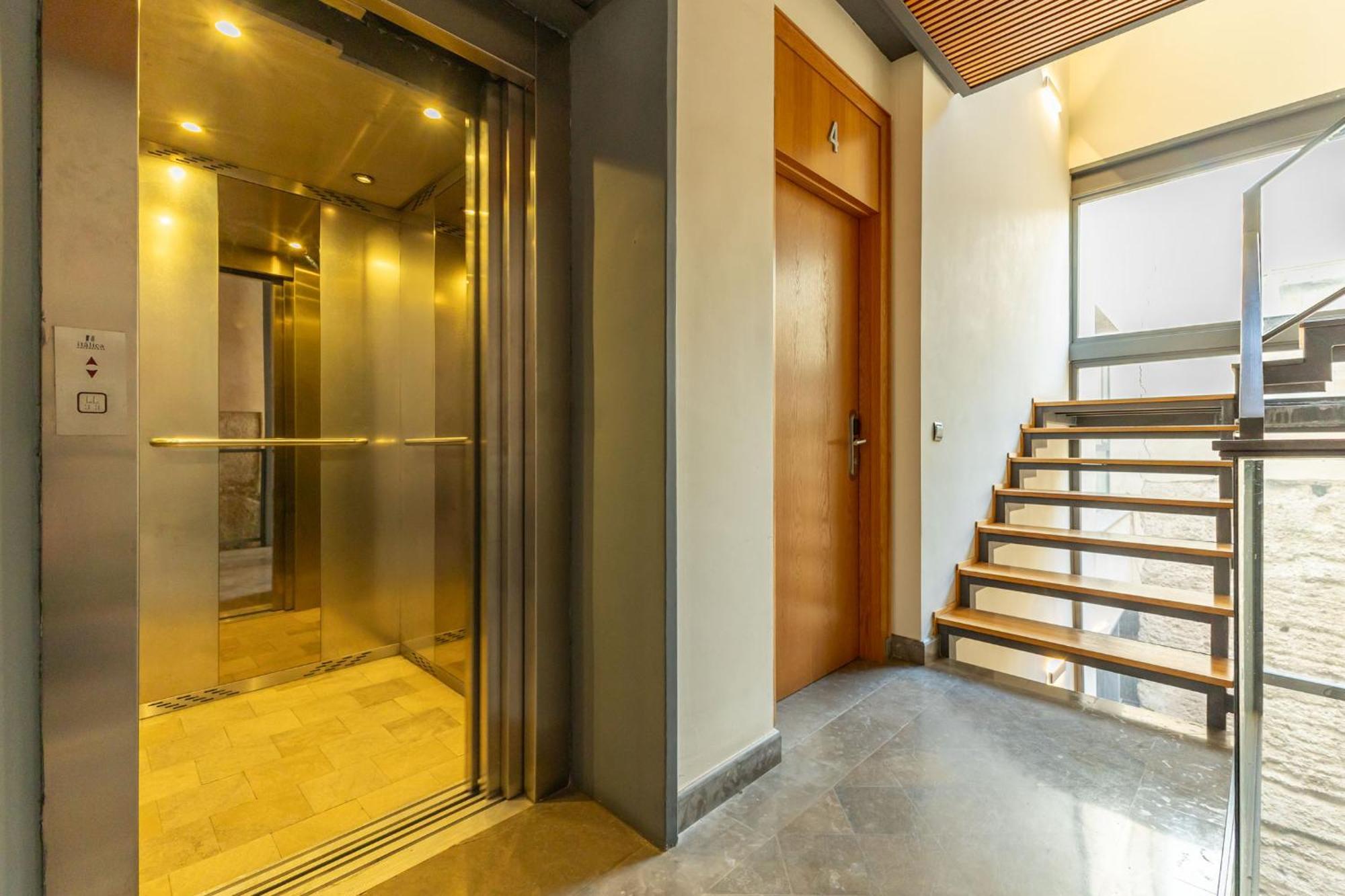 La Maestranza Charming One Or Two Bedrooms Apartments By Ocityzen Sevilla Kültér fotó